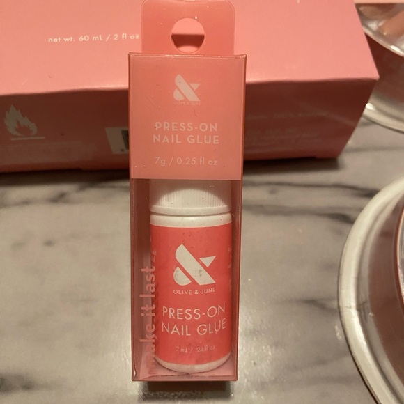 Olive & June Press on Instant Mani manicure bundle lot set - Picture 4 of 6